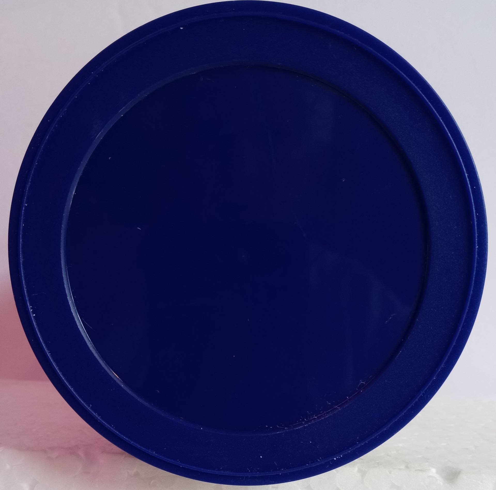 2021 tin filled with rolled, wafer cookies; imported; (TTM #3839)